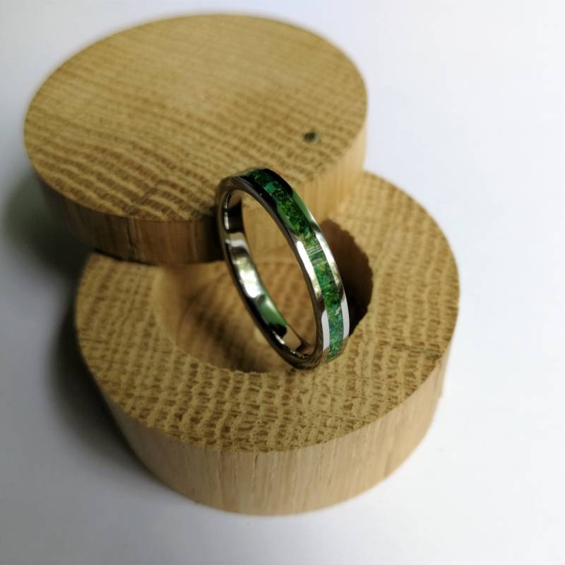 Titanring Band Aus Malachit, Grünem Variscit Und Aventurin Inlay von ATDesignStudio