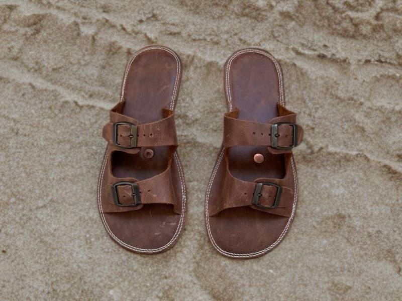 Neue Handgefertigte Erdungs-Hausschuhe Für Frauen, Erdungs-Sandalen Mit Kupfernieten, Crazy Brown von ATICAgroundingshoes
