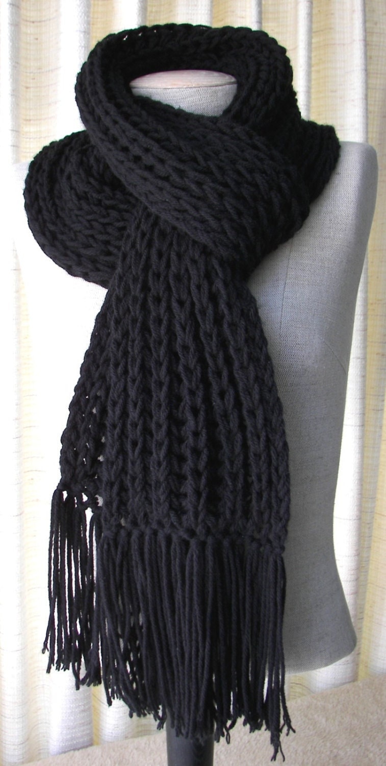 Handgestrickter Grobstrick Ripp-Schal in Schwarz Oder Nach Wahl 100 % Vegan Acryl, Extra Lang Handgestrickter Grobstrick Ripp-Schal in Schwarz Oder Nach Wahl 100 % Vegan Acryl, Extra Lang von ATIdesign