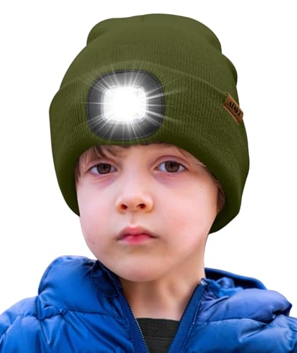 ATNKE Kids LED Beleuchtete Mütze mit Licht,Wiederaufladbare USB 4 LED Laufmütze Extrem Heller Lampe Winter Warme Stricken Mütze Großartig Geschenke für Jungen und Mädchen/Army Green von ATNKE