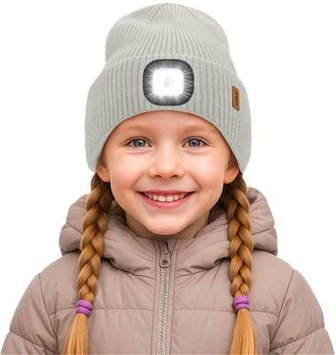 ATNKE Kinder LED Mütze mit Licht, USB Wiederaufladbare 4 LED Beleuchtete Laufmütze Freihändig Stirnlampe Winter Warm Fleece Gefüttert Strick Mütze Geschenke für Jungen und Mädchen/Light Gray von ATNKE