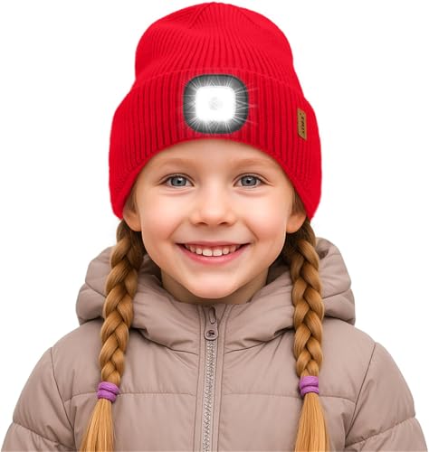 ATNKE Kinder LED Mütze mit Licht, USB Wiederaufladbare 4 LED Beleuchtete Laufmütze Freihändig Stirnlampe Winter Warm Fleece Gefüttert Strick Mütze Geschenke für Jungen und Mädchen/Red von ATNKE
