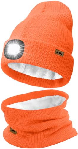ATNKE LED Mütze mit Licht und Schal Set, Wiederaufladbare USB 4 LED Beleuchtete Laufmütze Winter Warme Gefütterte Fleece Halsschlauch und Stricken Mütze für Herren und Damen Geschenke/Bright Orange von ATNKE