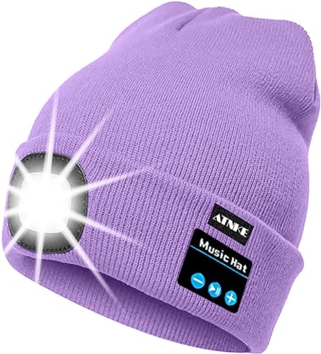 ATNKE LED beleuchtete Bluetooth Beanie Kappe, wiederaufladbare USB-Musikalische Laufmütze mit extrem hellem 4 LED Licht wasserdichte Lampe für das Skifahren/Taro Purple von ATNKE