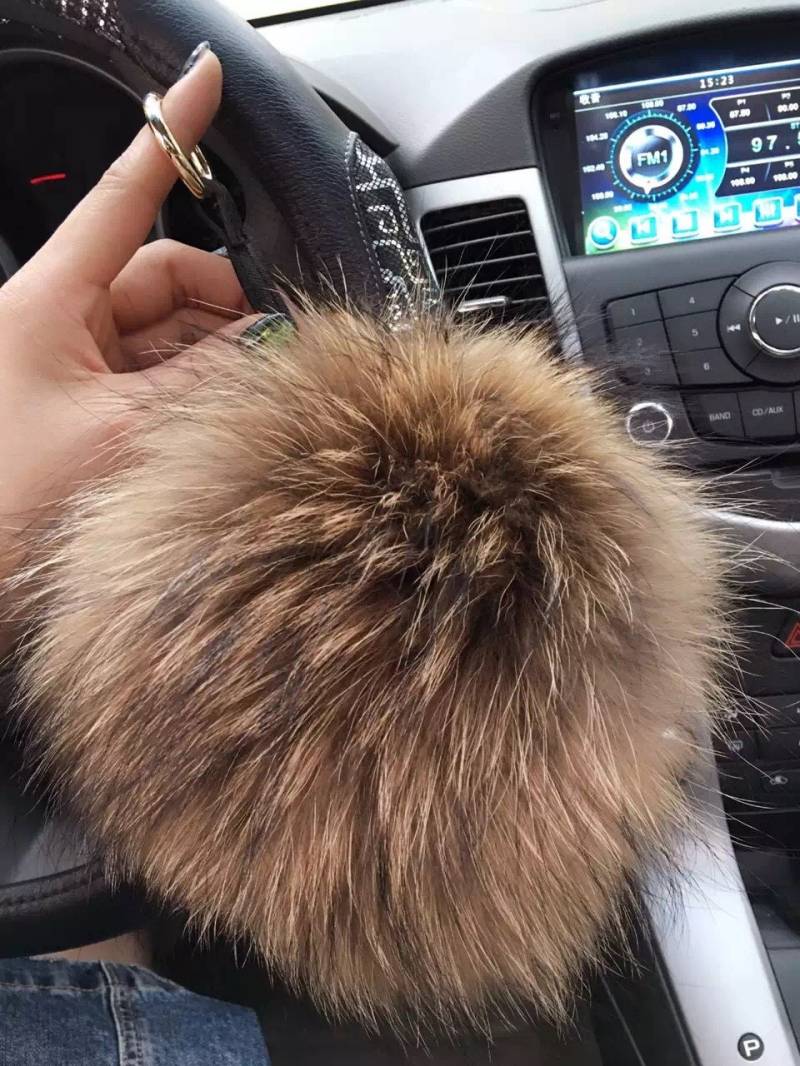 Natürliche Braun Echtpelz Schlüsselanhänger Große Plüsch Ball Taschenanhänger Handtasche Mode-Accessoires Geldbörse Tasche Bugs Charm Puffs Pom von ATSlowTimes
