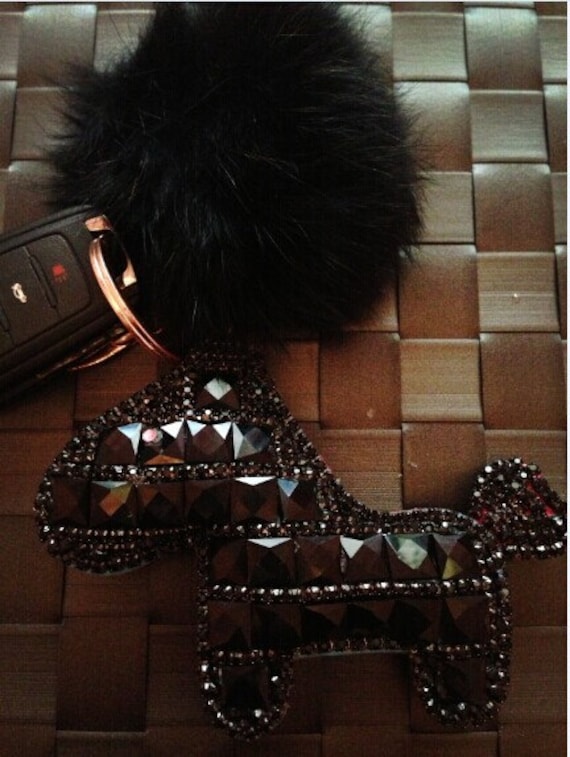 Niedliche Schlüsselanhänger Schwarz Fell Pompoms Autoschlüssel Ring Strass Pferd Puppen Sparkle Einzigartige Schlüsselbänder Autozubehör von ATSlowTimes