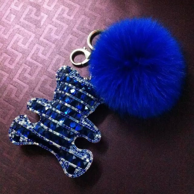 Royal Blue Crystal Bear Charms Befestigen Blaue Pelzkugel, Pompom Schlüsselanhänger Niedliche Handtasche Charme Autoschlüssel Ring Charm von ATSlowTimes