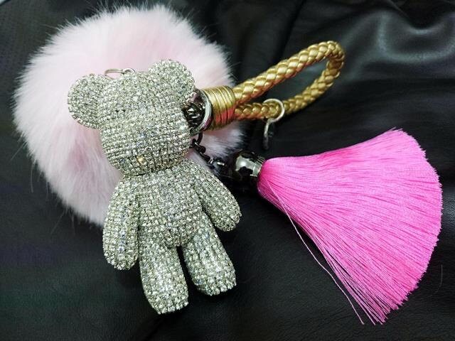 Sliver Strass Teddy Bear Schlüsselanhänger Echte Geflochten Seil Cute Tote Handtasche Charme Sparkly Tragen Anhänger Frauen Auto Schlüssel Ring von ATSlowTimes