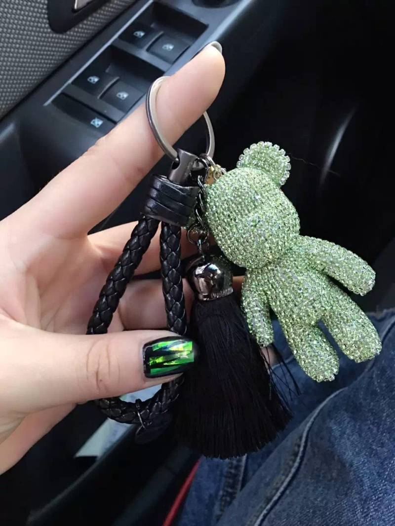 strass Bear Schlüsselanhänger Bling Leder Geflochten Schlüssel Ketten Tote Charm Teddybär Quaste Auto Ring Grün Kristall von ATSlowTimes