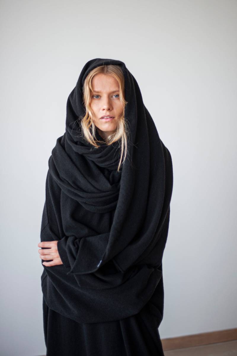 Oversized Merino Schal, Wollschal, Minimalist Decken Schultertuch, Unisex Karierter Minimal Cape, Damen Atuko von ATUKO