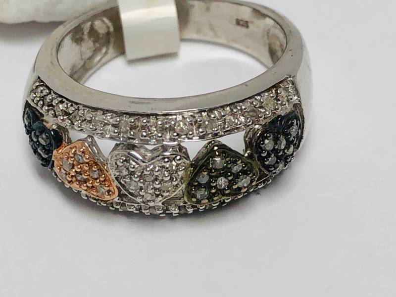 Diamant Akzent Multi-Herz Ring in Sterling Silber von ATZAJEWELRY