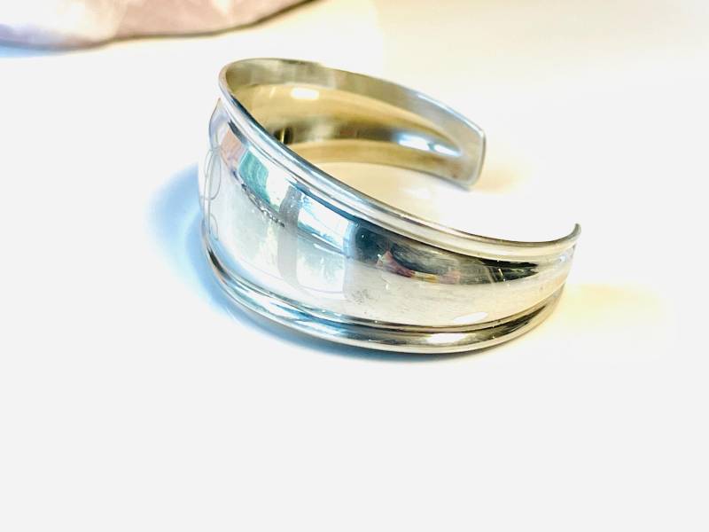 Vintage Sterling Silber Monogramm Offene Armreif von ATZAJEWELRY