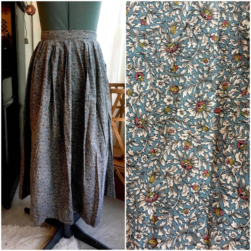 Floraler Midi High Waisted Rock Floraler Midi High Waisted Rock von ATallTale