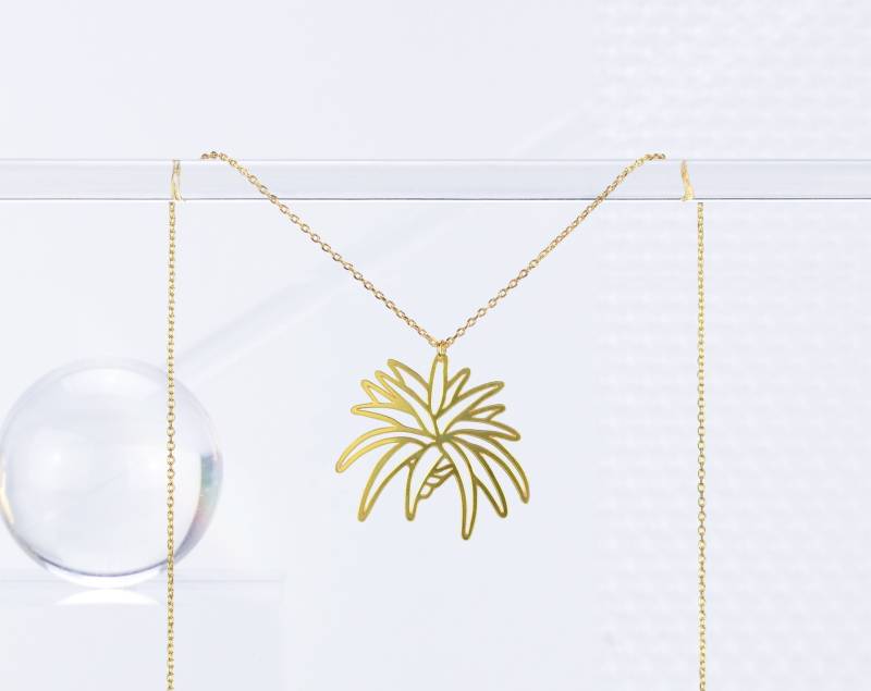 Luftpflanze Tillandsia Gold Leichte Halskette | Stil 1 Luftpflanze Tillandsia Gold Leichte Halskette | Stil 1 von ATeaLeaf
