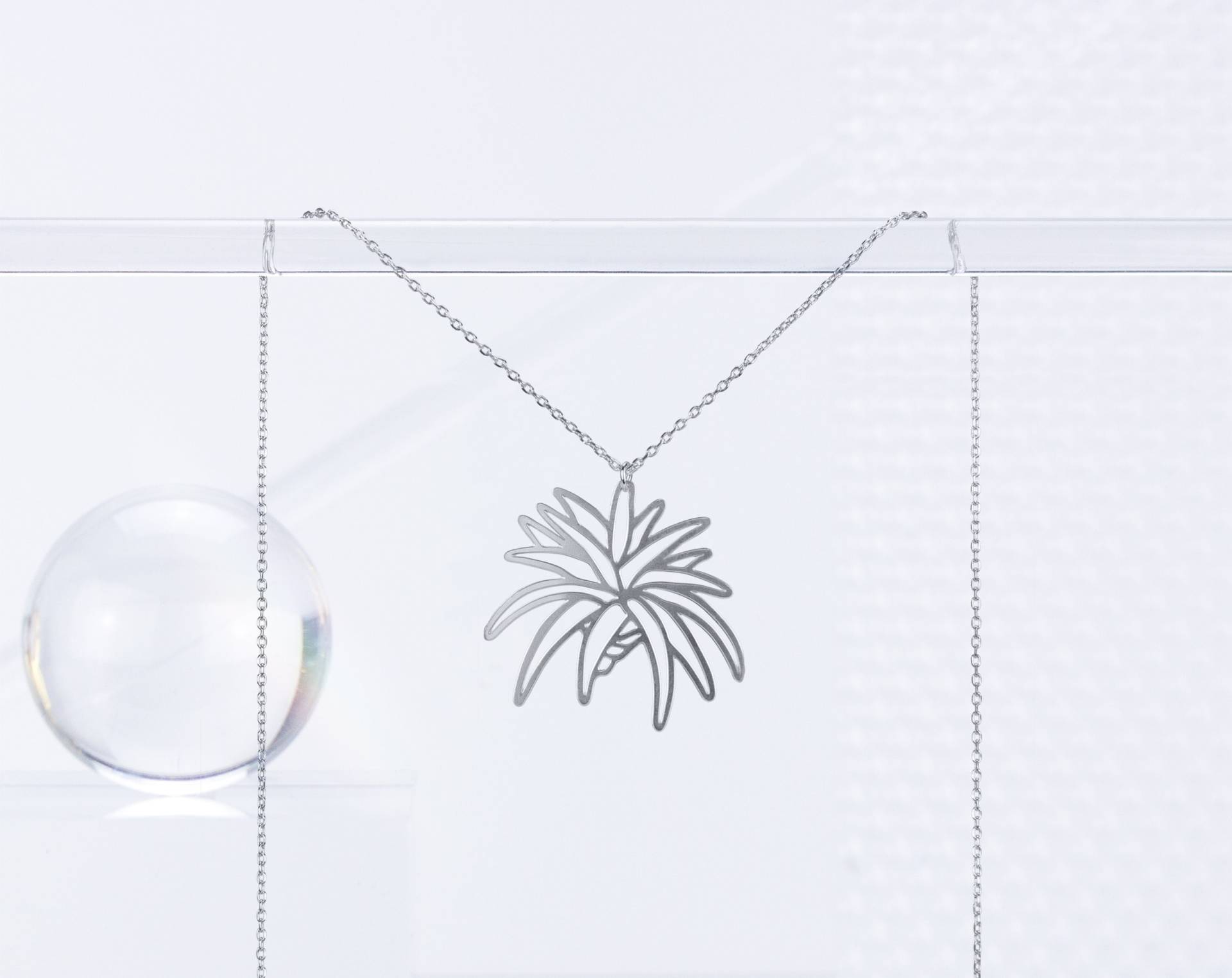 Luftpflanze Tillandsia Silber Leichte Halskette | Stil 1 Luftpflanze Tillandsia Silber Leichte Halskette | Stil 1 von ATeaLeaf
