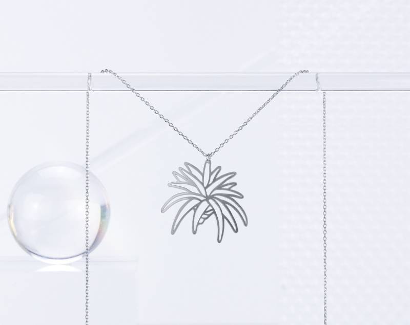 Luftpflanze Tillandsia Silber Leichte Halskette | Stil 1 von ATeaLeaf