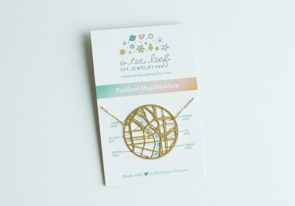 Portland Oregon Karte Leichte Halskette | Grad Geschenkidee Portland Oregon Karte Leichte Halskette | Grad Geschenkidee von ATeaLeaf