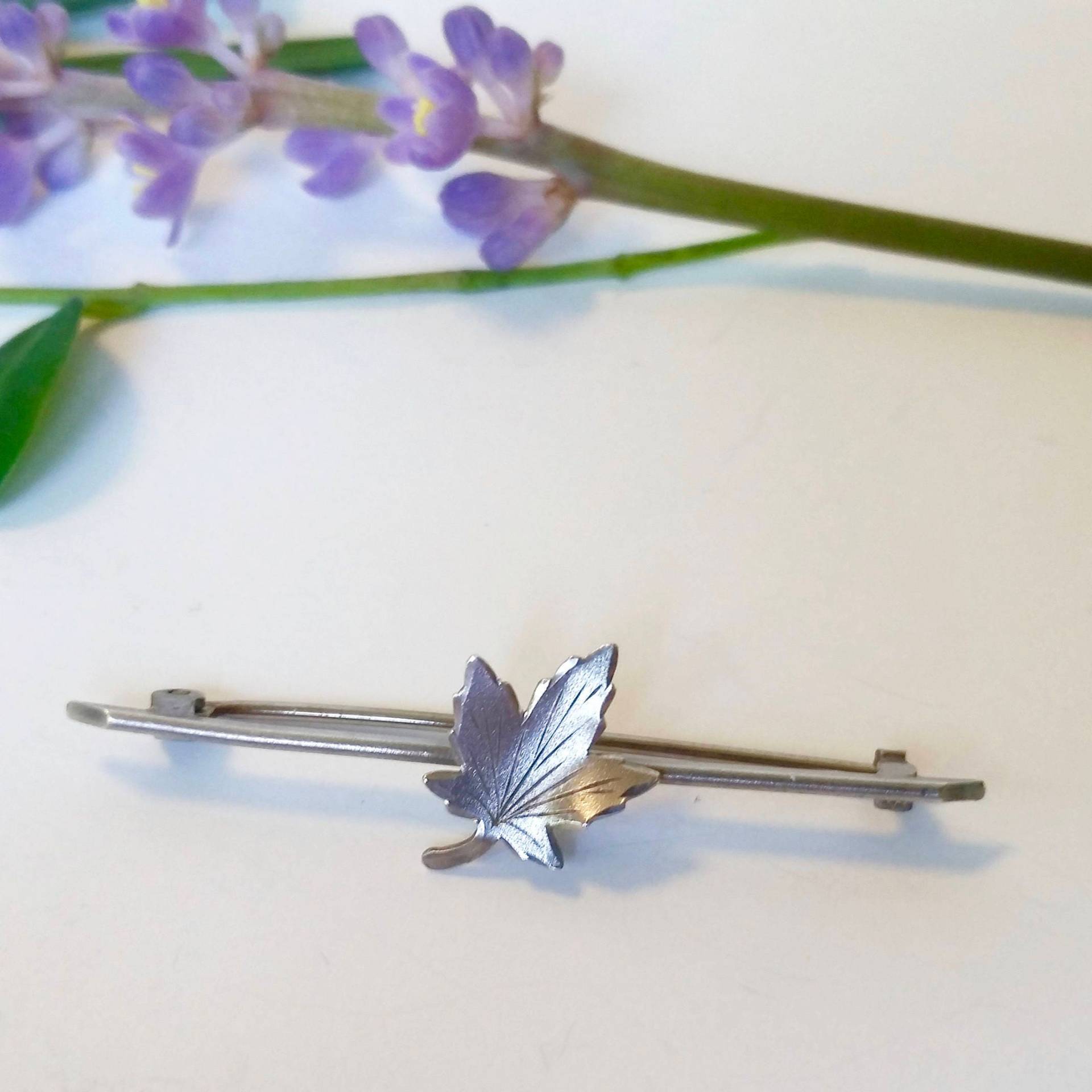 Ahorn Blatt Pin - Anstecknadel Brosche Krawatte Sterling von ATreasureHunt