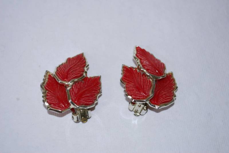 Blatt Ohrringe - Clip-On Mid-Century von ATreasureHunt