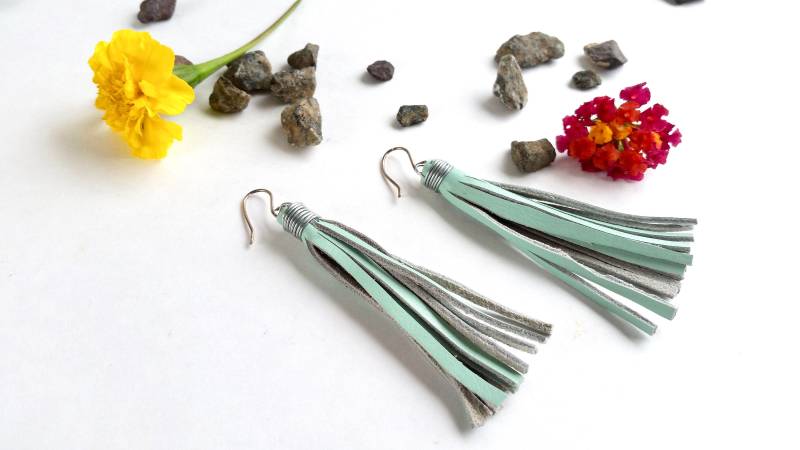 Boho Fringe Ohrringe - Seafoam Echt Leder Recycling Ohrhaken Sterling Baumeln Boho Fringe Ohrringe - Seafoam Echt Leder Recycling Ohrhaken Sterling Baumeln von ATreasureHunt
