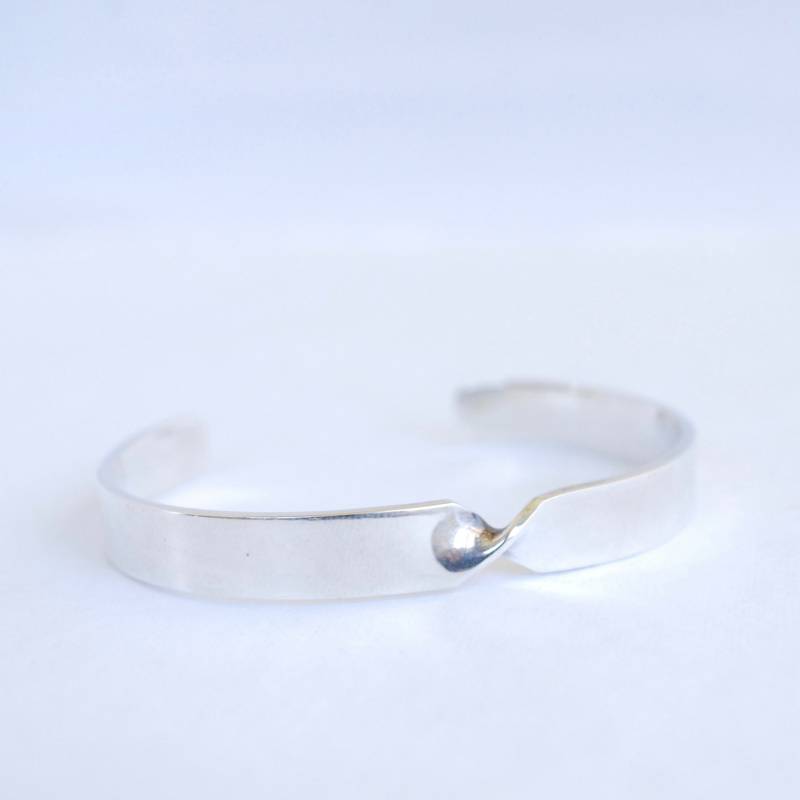 Moderne Silber Twist Armreif Armband - Einfach Bright Stapeln 925 Boho Hippie Für Sie Geschenk von ATreasureHunt