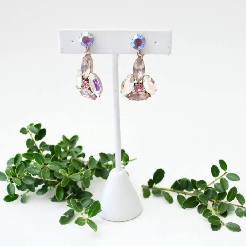 Schillernde Rosa Chiffon - Baumeln Clip Auf Ohrringe Strass 1940 Schillernde Rosa Chiffon - Baumeln Clip Auf Ohrringe Strass 1940 von ATreasureHunt