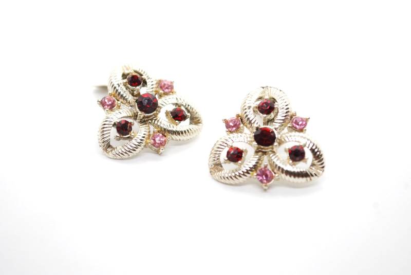 Vintage Gold Und Strass Ohrringe - Clip Dreieck Rot Rosa Knallig Großes Statement-Schmuck Vintage Gold Und Strass Ohrringe - Clip Dreieck Rot Rosa Knallig Großes Statement-Schmuck von ATreasureHunt