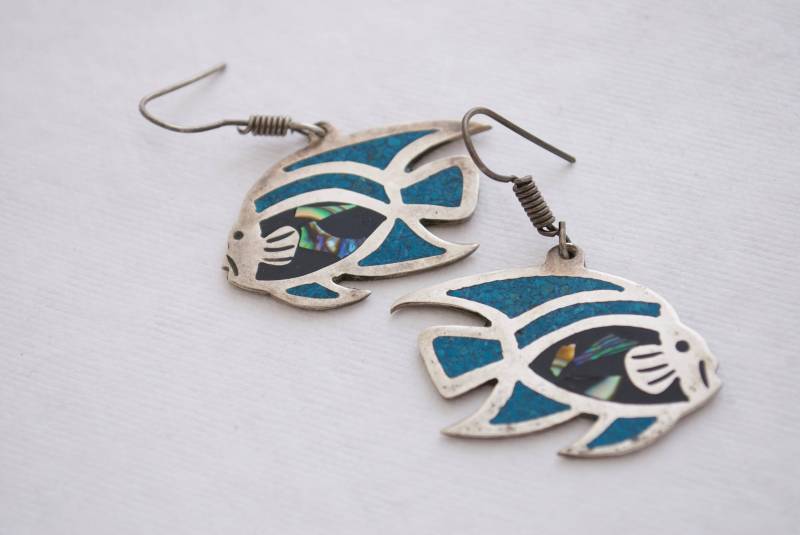 sterling Modern Vintage & Abalone Fisch Ohrringe - Blauen Türkis Und Schwarz Emaille Einlage Tropical sterling Modern Vintage & Abalone Fisch Ohrringe - Blauen Türkis Und Schwarz Emaille Einlage Tropical von ATreasureHunt