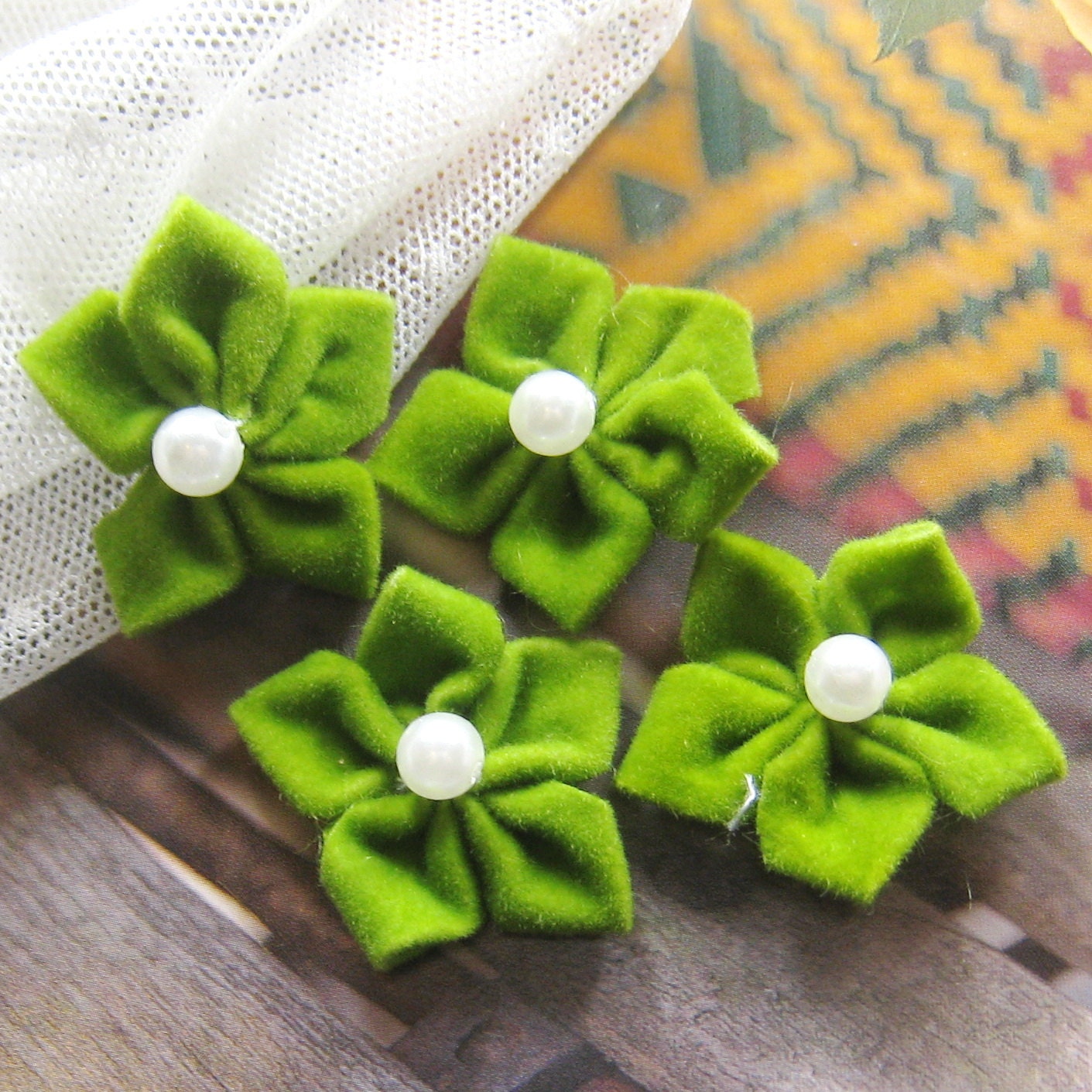 10 Stk - 30mm Samt Bändchen Blume Aufnäher Ap016 10 Stk - 30mm Samt Bändchen Blume Aufnäher Ap016 von ATsupplies