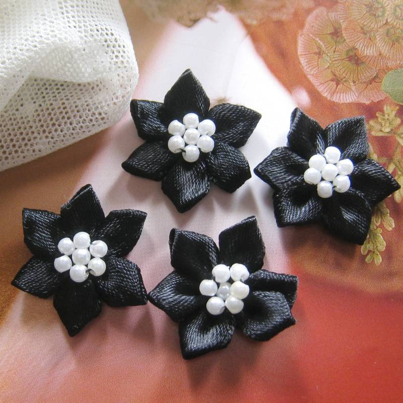 10 Stück - Satin 30mm Perle Blumenapplikationen Ap001 10 Stück - Satin 30mm Perle Blumenapplikationen Ap001 von ATsupplies