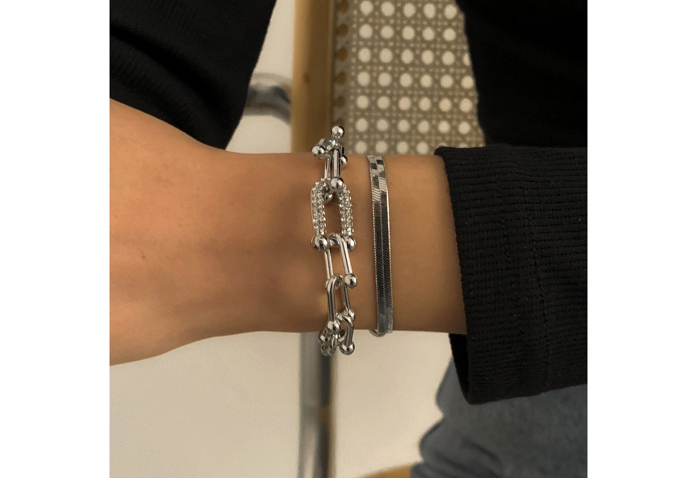 AUKUU Armband Einfaches Einfaches flaches Schlangenknochen Metallarmband Hip, Hop Persönlichkeit U förmiger quadratischer Schnalle Strass von AUKUU