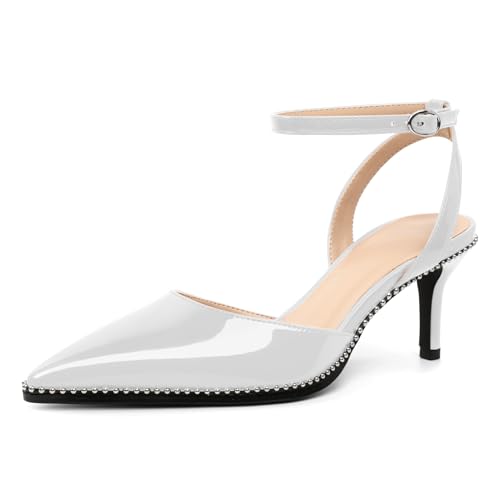 AUMOTED Damen Pumps mit Spitzer Zehenpartie und Kitten Heels Elegante Niedrigem Absatz und Fesselriemchen Lässige Perlenverzierung Weiß EU36 von AUMOTED