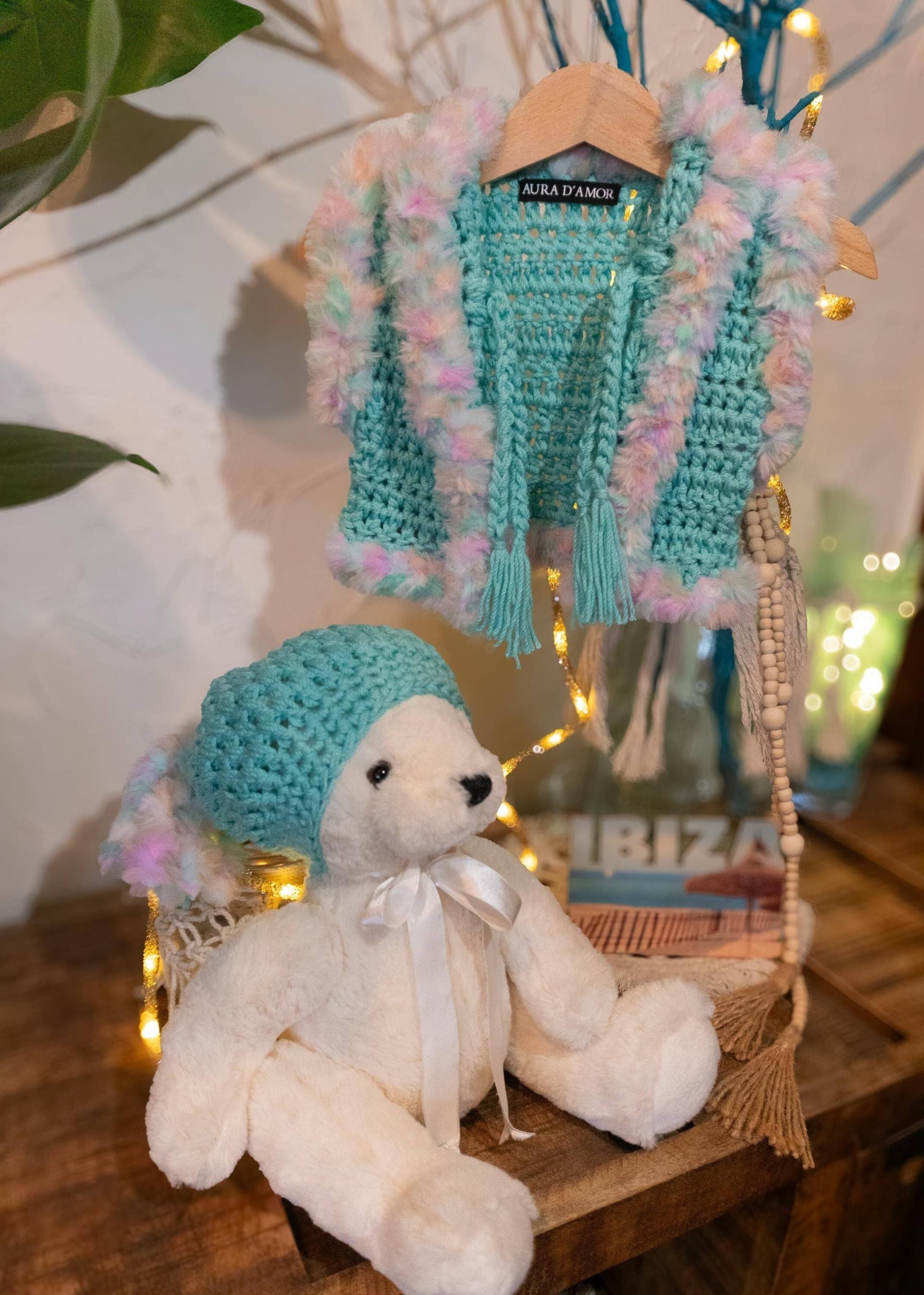 Kindermode Set Häkelweste Und Häkelmütze Mint Rosa Bunt Mädchen Mode Boho Hippie Jacke Bohemian Kleidung Strickjacke Weste Pastell von AURADAMOR