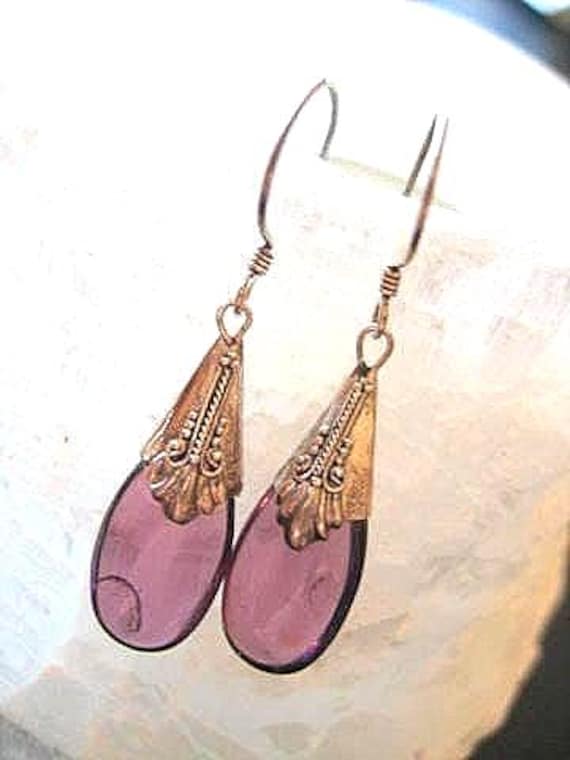 Amethyst Und Stg Silber Teardrop Ohrringe Für Durchbohrte Ohren Amethyst Und Stg Silber Teardrop Ohrringe Für Durchbohrte Ohren von AURANABAZAAR