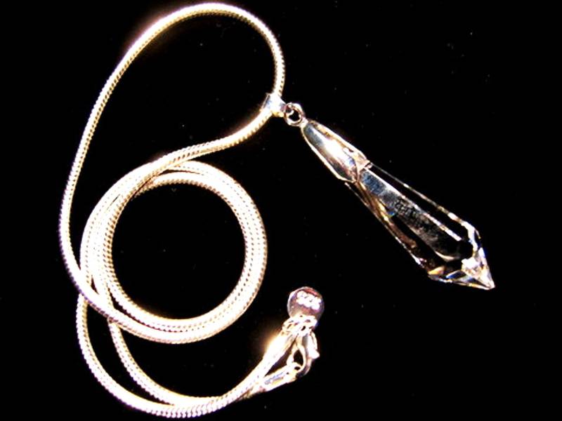 Quarz Clear Crystal Anhänger Und Silber Halskette Quarz Clear Crystal Anhänger Und Silber Halskette von AURANABAZAAR
