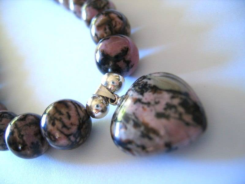 Rhodochrosit Crystal Halskette Mit Herz Anhänger von AURANABAZAAR