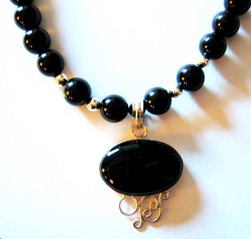 Schwarze Onyx Und Silber Halskette Mit Oval Anhänger Schwarze Onyx Und Silber Halskette Mit Oval Anhänger von AURANABAZAAR