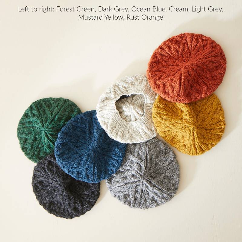 Fair-Trade-Handgestrickte Baskenmütze Mit Zopfmuster von AURAQUEDesign