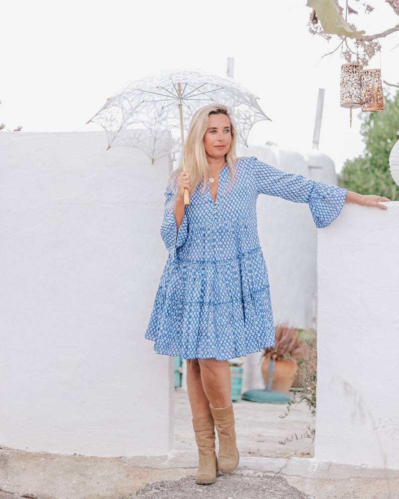 Boho Baumwoll Mini Kleid Ibiza Hippie Tunika, Blumen Muster von AUROBELLE