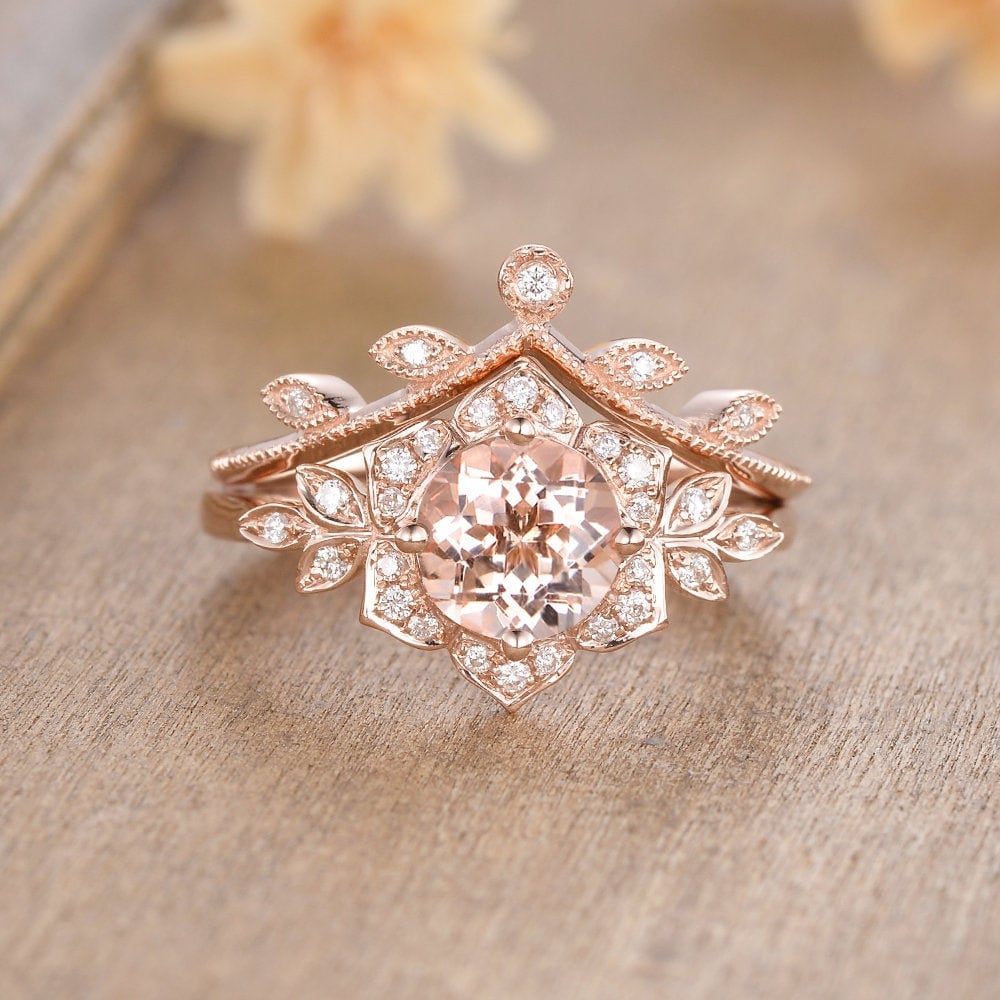 Antike Morganit Verlobungsring Braut Set Rose Gold Diamant Halo Blume Blumenring Rundschnitt Pfirsich Ring Rebe Blatt Frauen von AUSGEMSCo