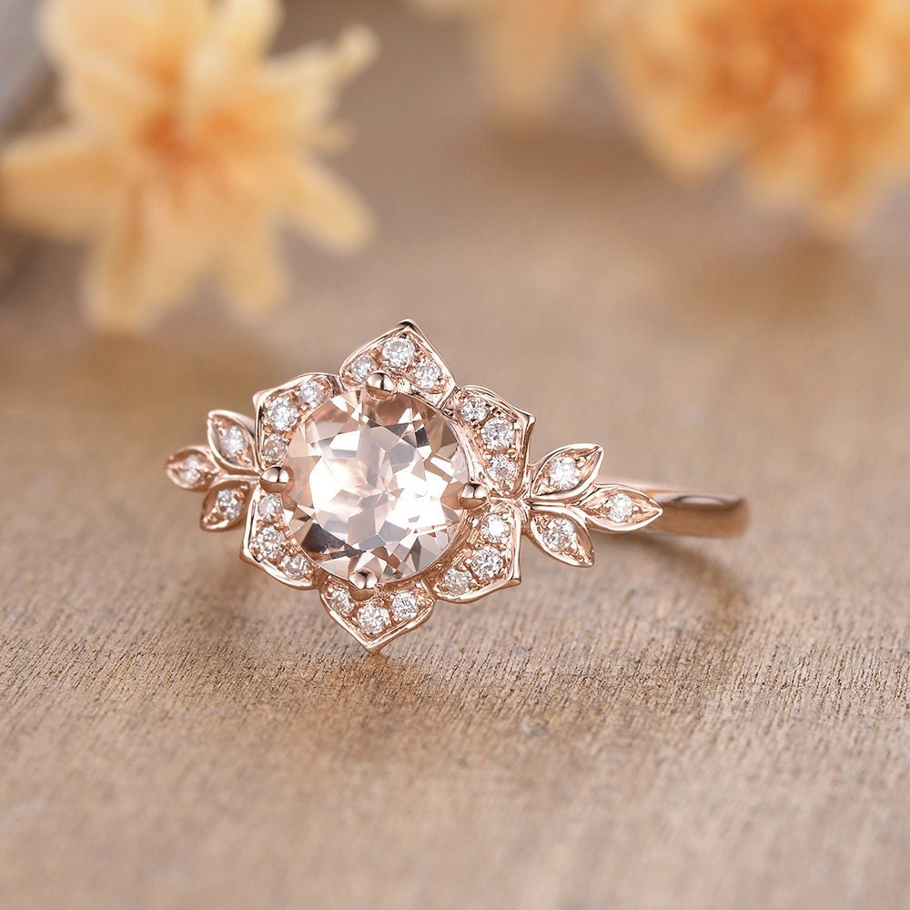 Antike Morganit Verlobungsring Rose Gold Blume Diamant Halo Blumenring Rundschnitt Pfirsich Ring Braut Rebe Blatt Frauen von AUSGEMSCo