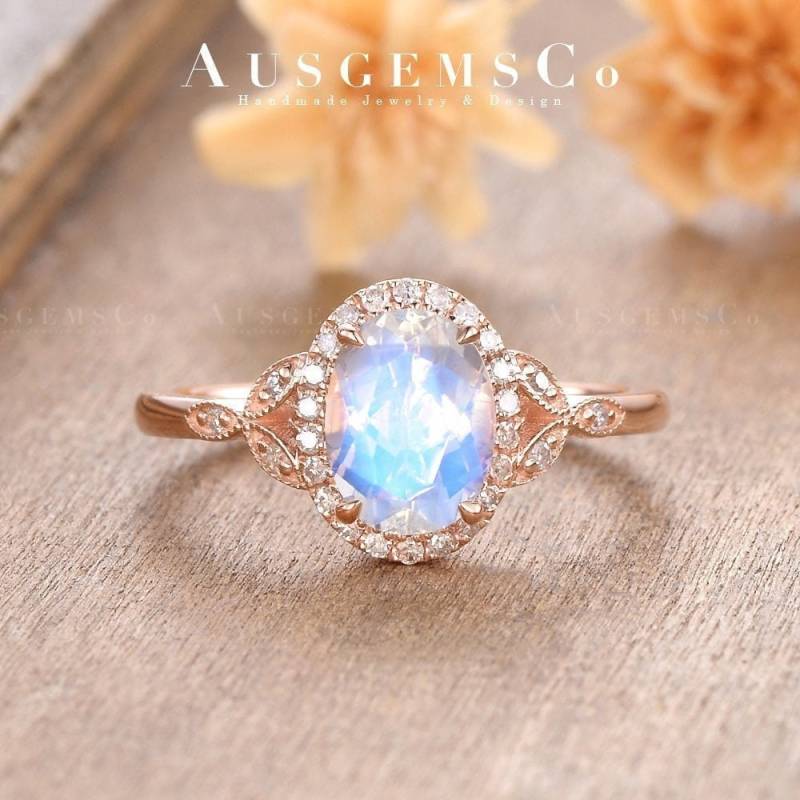 Halo Mondstein Verlobungsring Rose Gold Braut Ring Diamant Oval Cut Milgrain Frauen Tagesgeschenk Antique Split Custom Jahrestag von AUSGEMSCo
