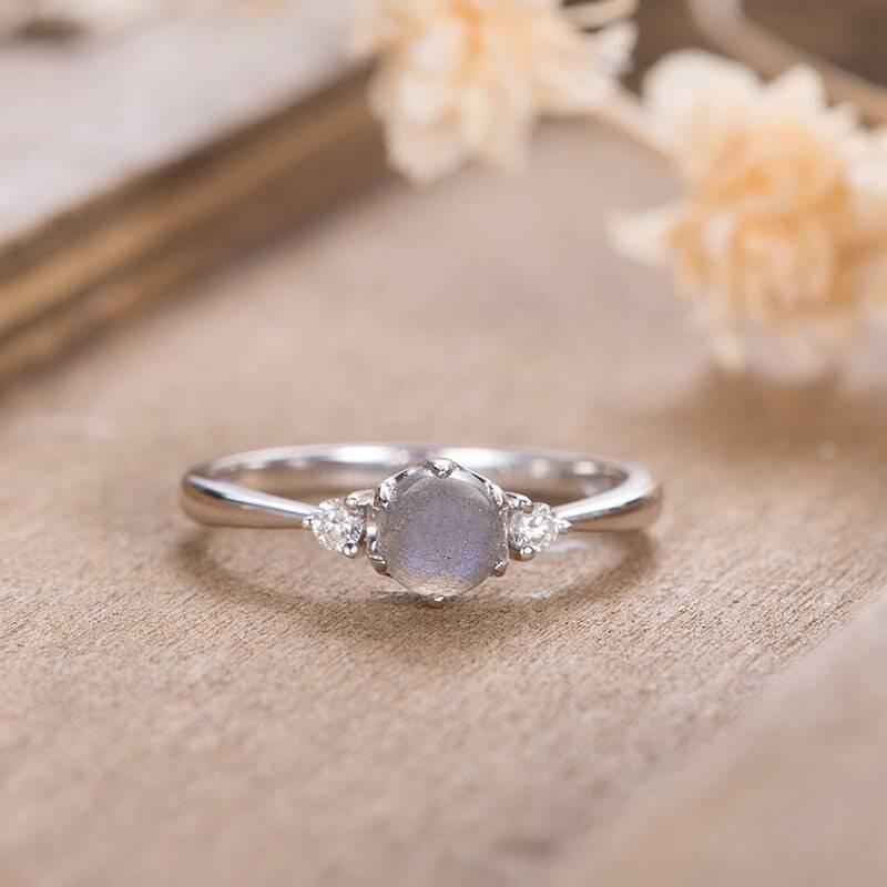 Labradorit Verlobungsring Weißgold Drei Stein Diamant Braut Hochzeit Ring Halbe Ewigkeit Jahrestag Geschenk Für Ihre Frauen 3 von AUSGEMSCo