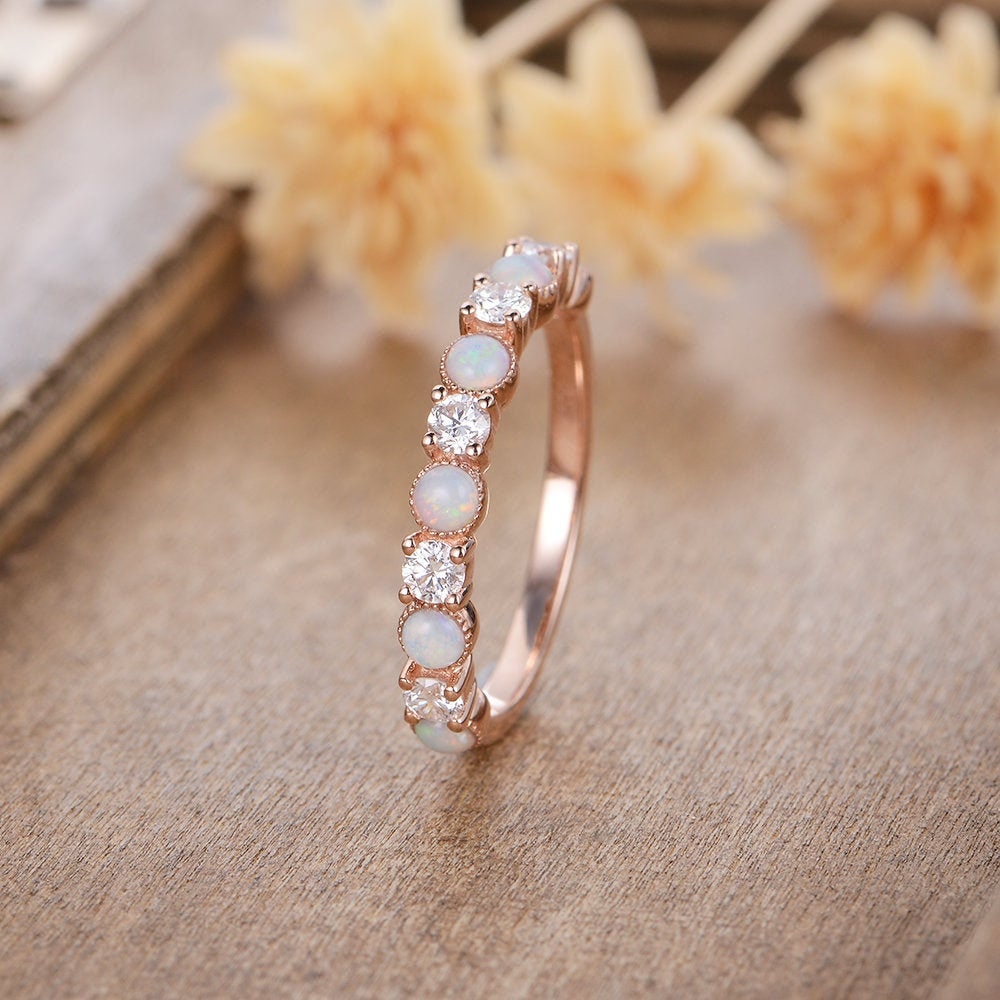 Opal Band Rosegold Natürlicher Ehering Frauen Ring Moissanite Passendes Stapeln Australien Zierlich Minimaist von AUSGEMSCo