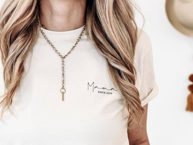 Mama Tshirt | Mom Shirt Geburtsjahr Personalisiertes Muttertagsgeschenk Tshirt Statementshirt Mom von AUSNABRUECK