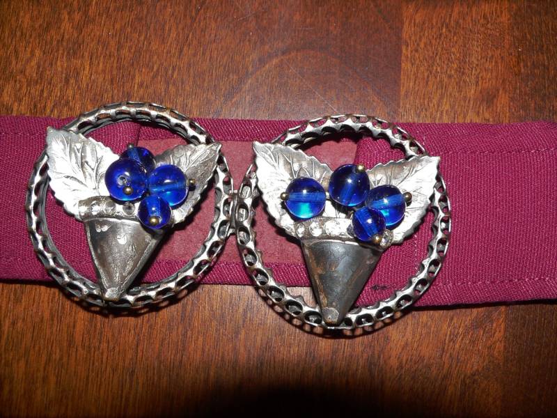 1930Er - 1940Er Jahre Metall-Gürtelschnalle Mit Blauen Glaskugeln Und Strass von AVIVB