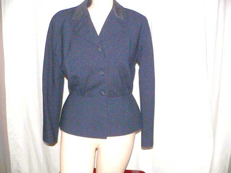 1940Er Marine Wollblazer/Jacke Aus Woll Gabardine Mit Hüftschmeichler Taille von AVIVB