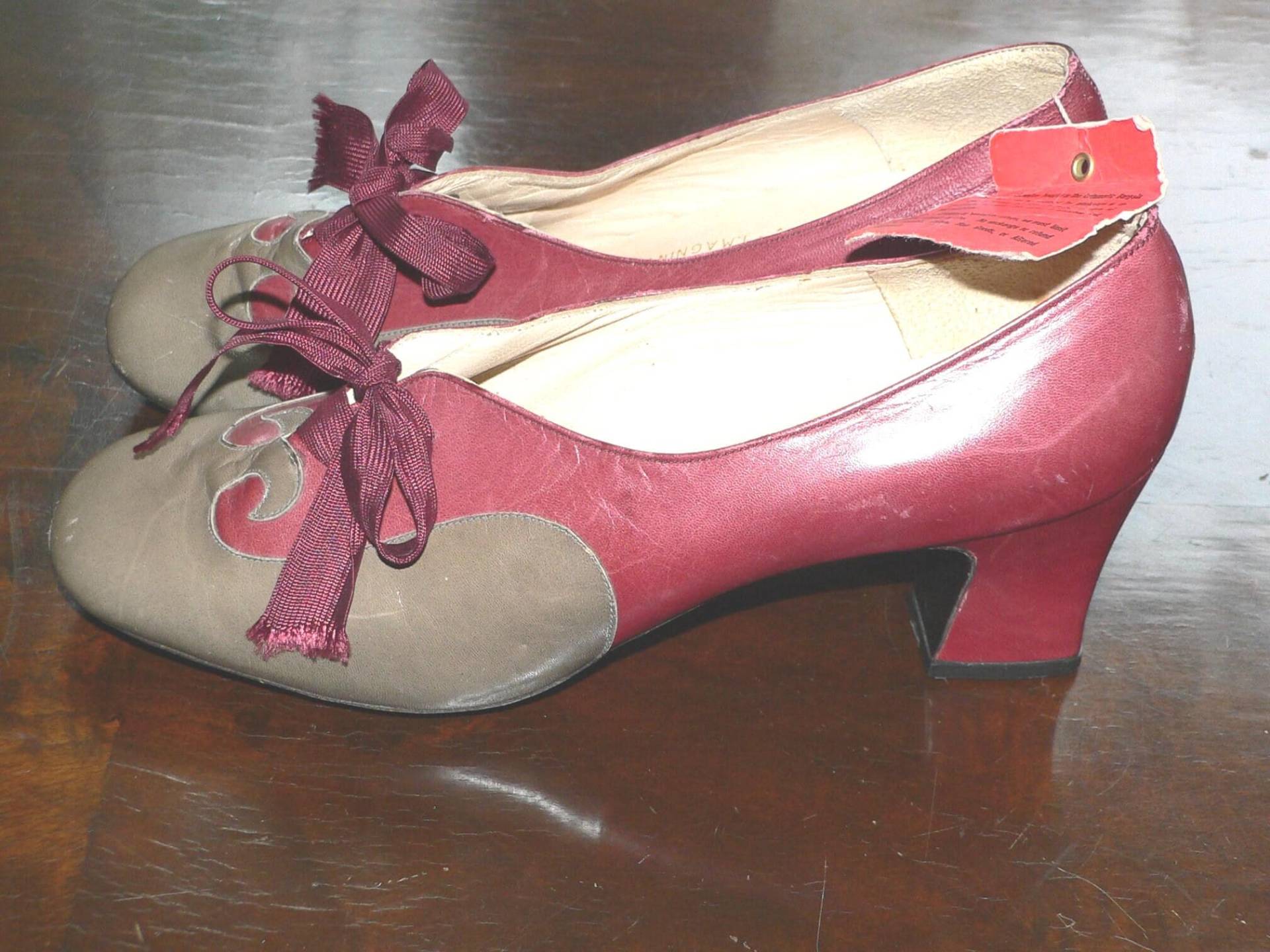 1960Er - 1970Er Jahre Ton Schuhe Magninique Made in Spain Für I Magnin, Deadstock, New With Tags von AVIVB