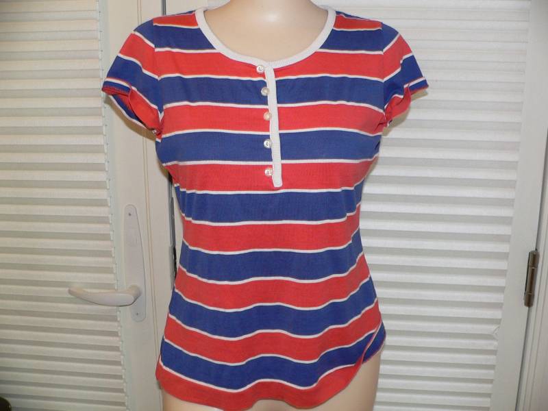 Vintage 1971 The Red Eye Strick Top, Rot Weiß Blau Top von AVIVB