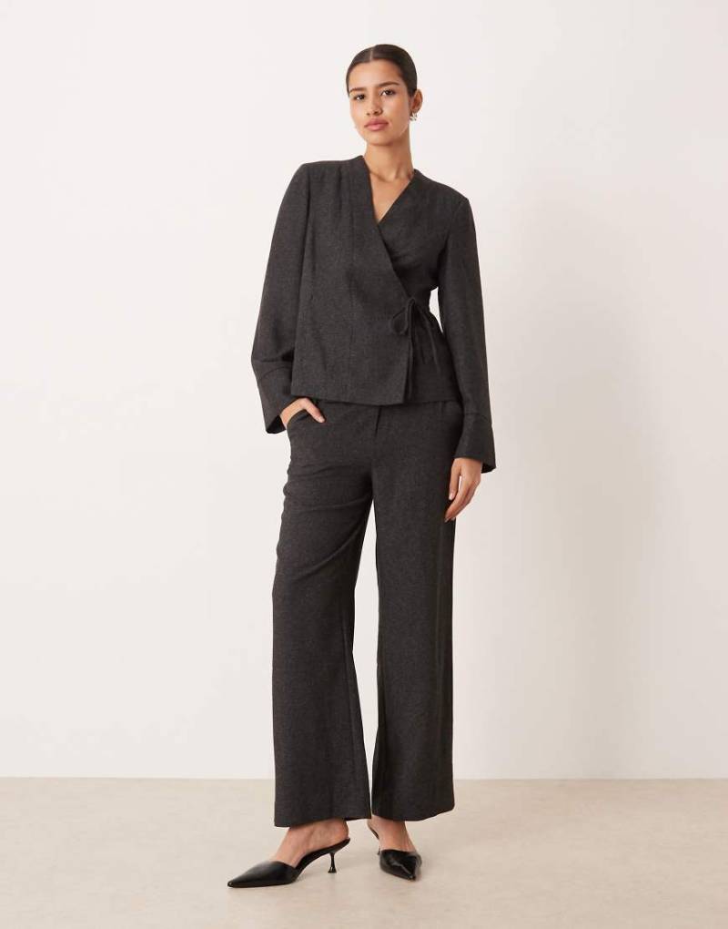 AWARE - Elegante, dezente Hose in meliertem Dunkelgrau mit weitem Bein, Kombiteil von AWARE